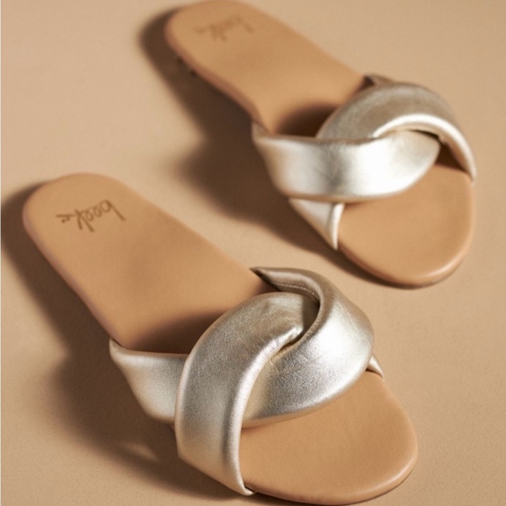 NIB Beek Twisty Bird Platinum Sandal, 7